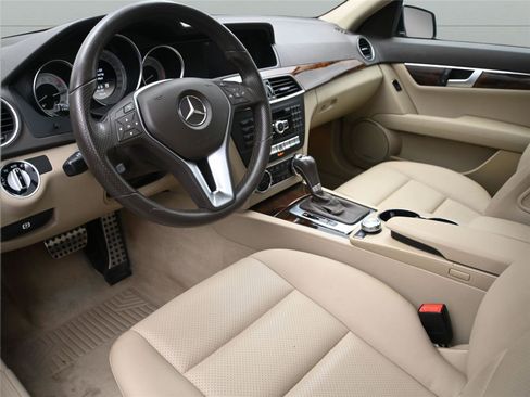 Used 2012 Mercedes-Benz C 300 4MATIC Sedan image 2