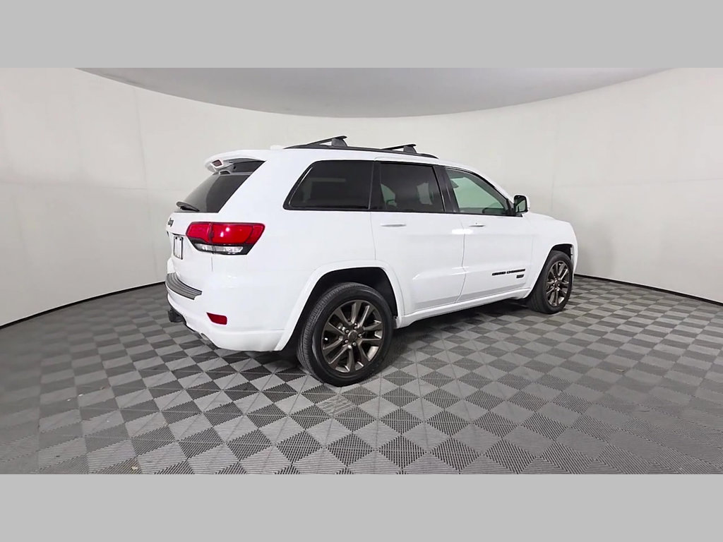 Used 2016 Jeep Grand Cherokee Limited 75th Anniversary AWD/4WD image 38