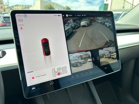 Used 2022 Tesla Model Y Performance image 29