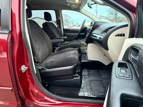 Used 2011 Dodge Grand Caravan Mainstreet w/ PWR Convenience Group image 23