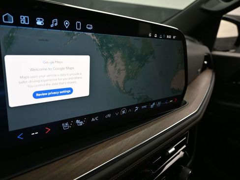 New 2025 Chevrolet Suburban High Country image 19