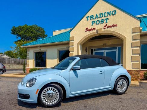 Used 2015 Volkswagen Beetle 1.8T FWD image 3