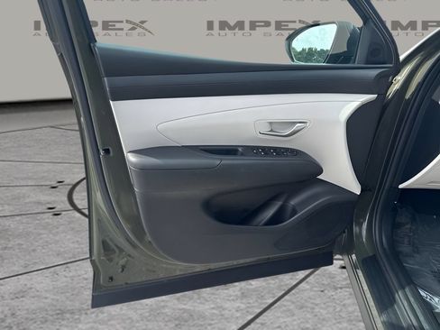 Used 2025 Hyundai Tucson SEL FWD image 21