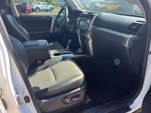 Used 2018 Toyota 4Runner SR5 Premium AWD/4WD image 7