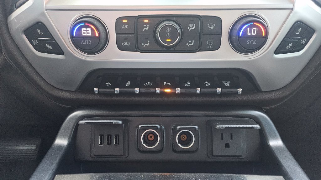 Used 2015 GMC Sierra 3500 Denali w/ Duramax Plus Package AWD/4WD image 39