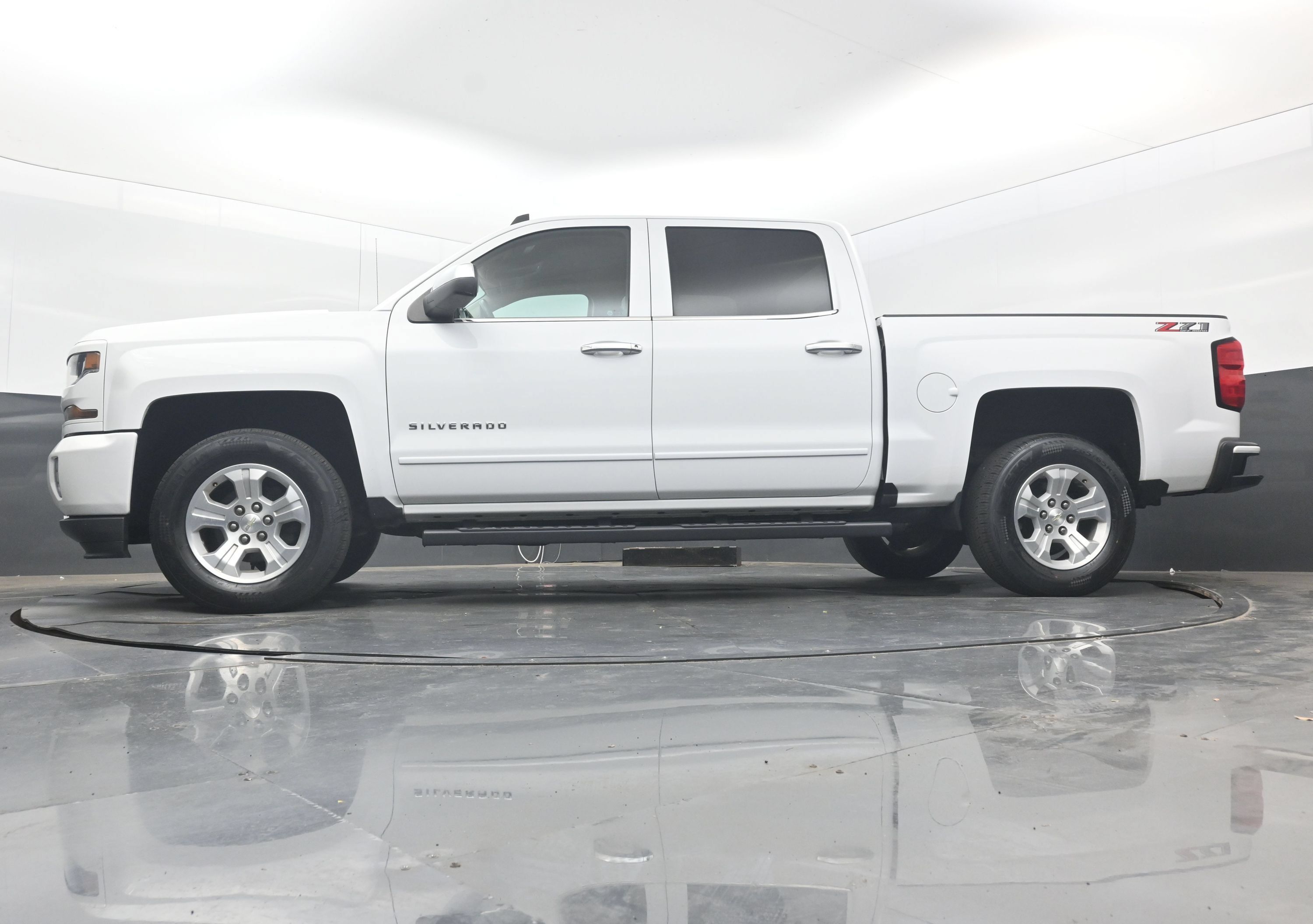 Used 2018 Chevrolet Silverado 1500 LT w/ All Star Edition AWD/4WD image 21