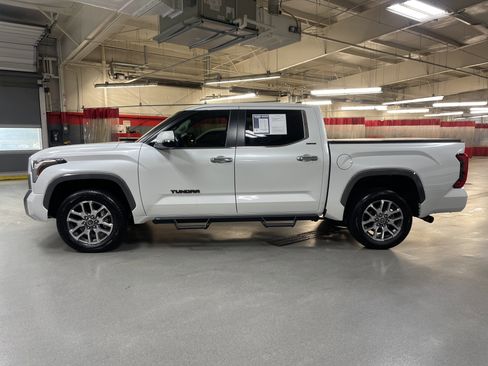 Used 2024 Toyota Tundra Limited w/ Power Package AWD/4WD image 7