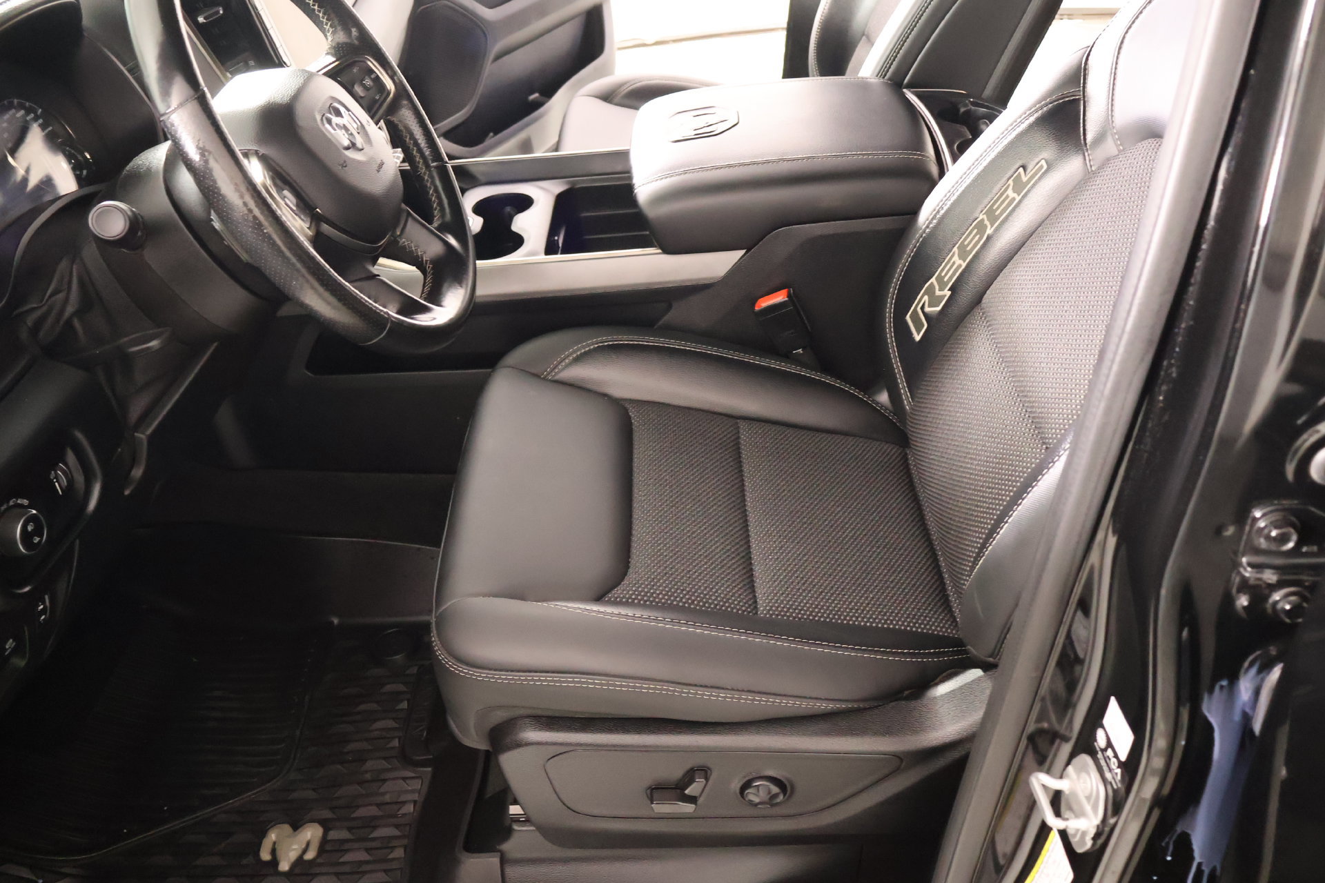 Used 2021 RAM 1500 Rebel w/ Rebel Level 2 Equipment Group AWD/4WD image 11