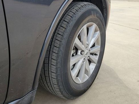 Used 2025 Dodge Durango GT RWD image 12