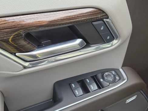 Used 2024 Chevrolet Silverado 1500 RST image 18