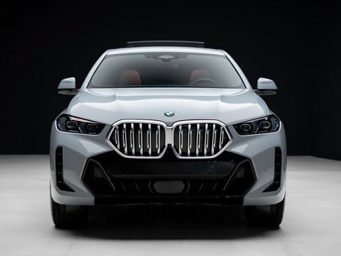Used 2025 BMW X6 xDrive40i AWD/4WD image 8