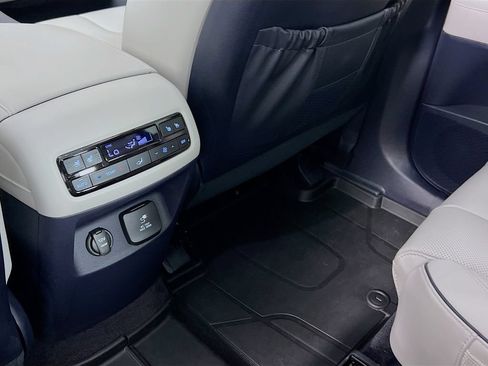 Certified 2024 Hyundai Palisade Calligraphy AWD/4WD image 25
