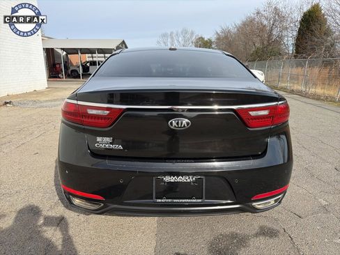 Used 2017 Kia Cadenza Premium w/ Luxury Package image 3