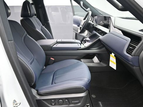 New 2026 INFINITI QX80 4WD w/ Sport Exterior Package image 18