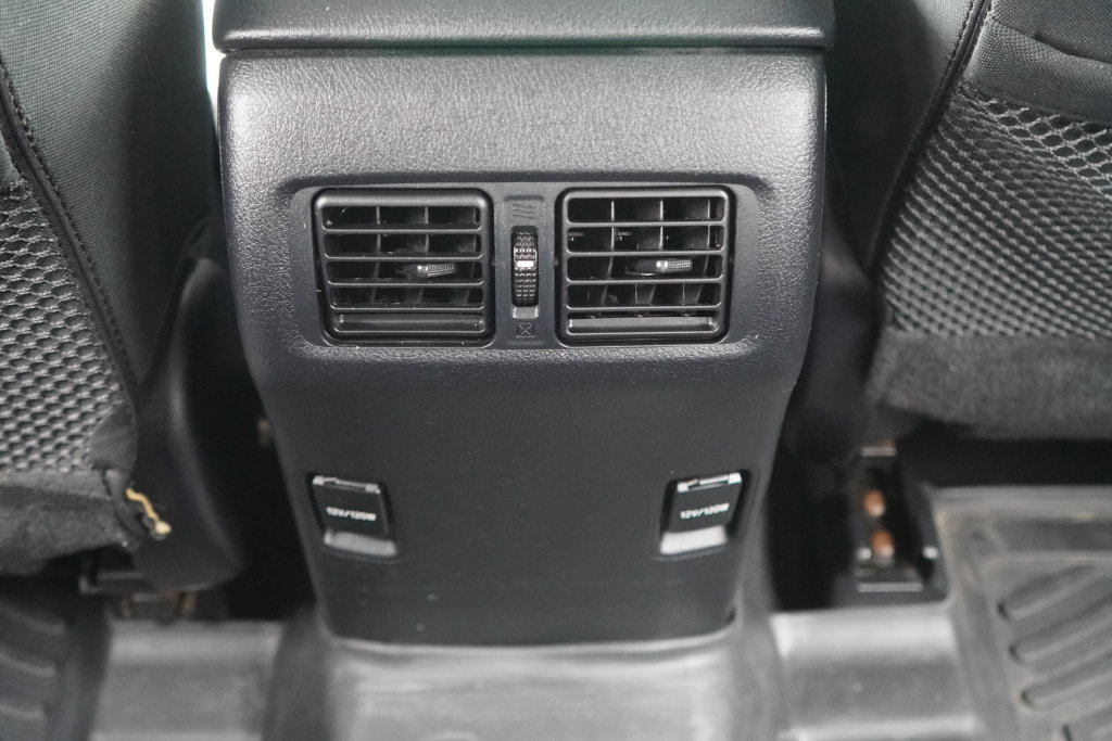 Used 2018 Toyota 4Runner SR5 AWD/4WD image 28