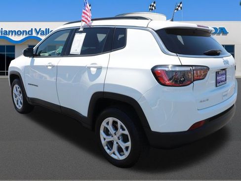 Used 2024 Jeep Compass Latitude AWD/4WD image 4