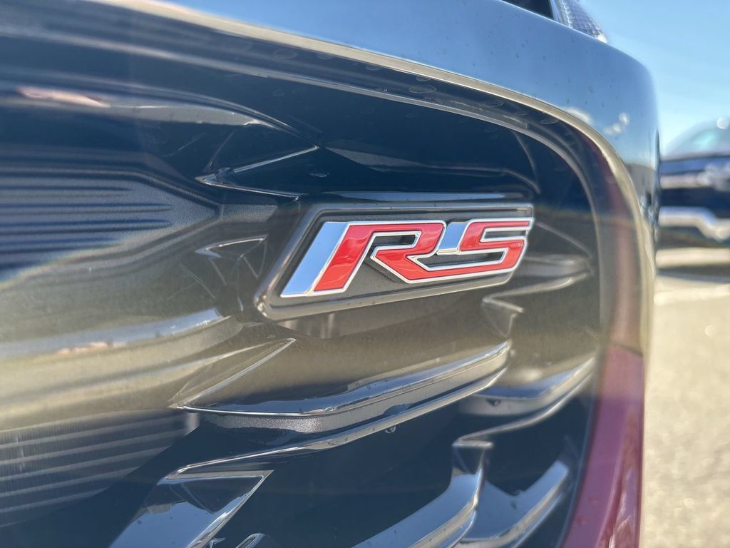 Used 2025 Chevrolet Trax RS w/ Driver Confidence Package FWD image 35