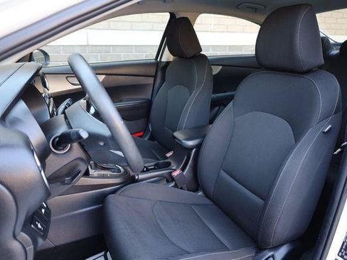 Used 2021 Kia Forte LXS FWD image 17