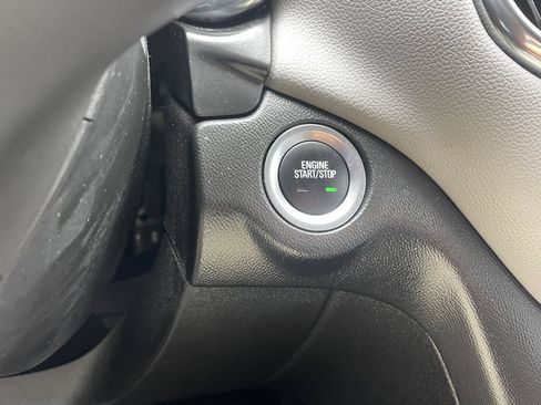 Used 2022 Chevrolet Equinox LT FWD image 20