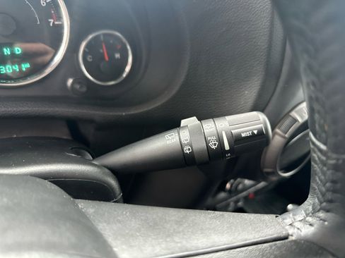 Used 2018 Jeep Wrangler Unlimited Sport S image 18