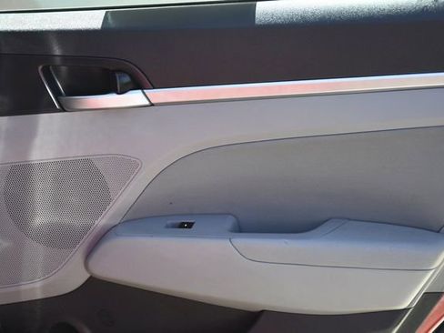 Used 2020 Hyundai Elantra Value Edition image 24