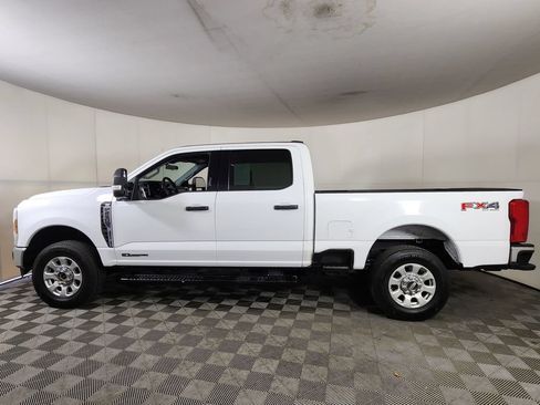 Used 2024 Ford F250 XLT w/ FX4 Off-Road Package AWD/4WD image 4