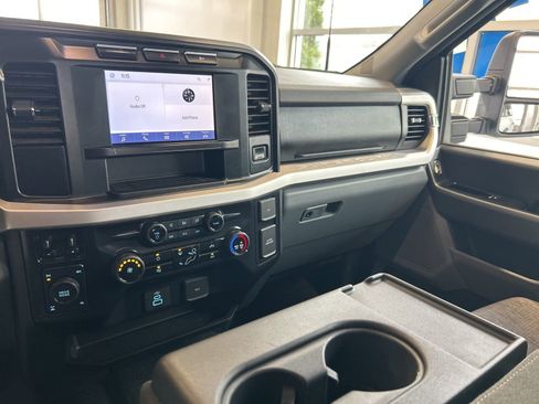 Used 2024 Ford F250 XLT image 22