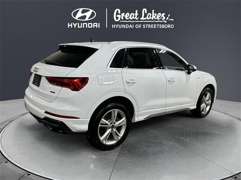 Used 2024 Audi Q3 2.0T Premium w/ Convenience Package image 5