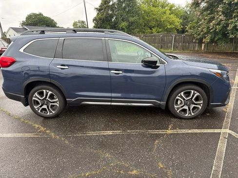 Used 2024 Subaru Ascent Touring w/ Popular Package #2 AWD/4WD image 4