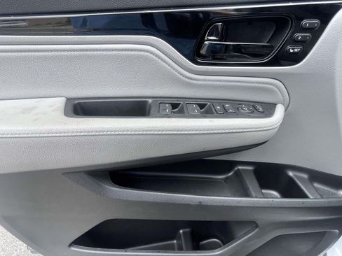 Used 2023 Honda Odyssey Touring image 19