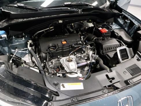 Used 2025 Honda HR-V Sport image 16
