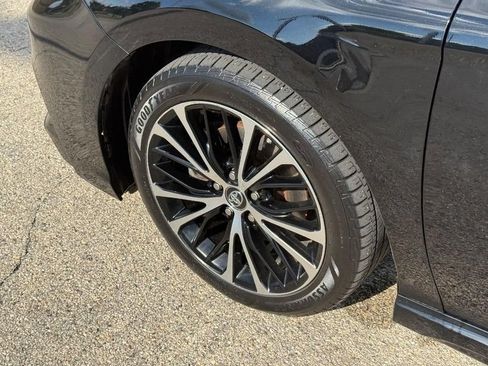 Used 2018 Toyota Camry SE w/ Audio Package FWD image 10