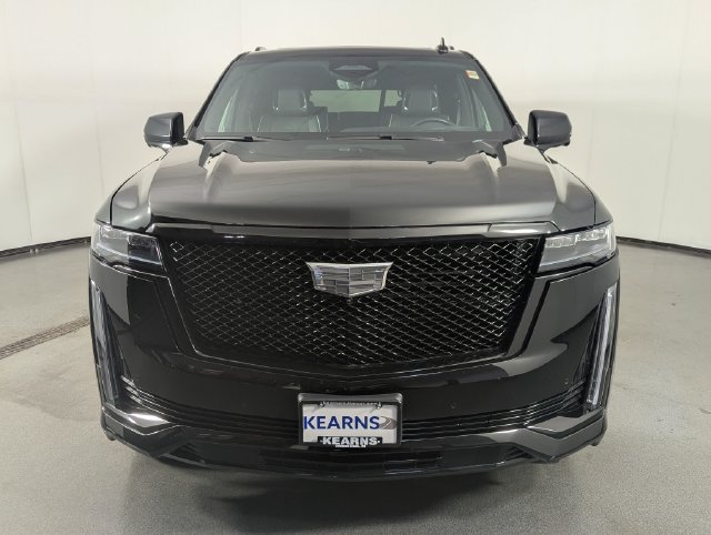 Used 2023 Cadillac Escalade Sport w/ LPO, ONYX Package AWD/4WD image 3