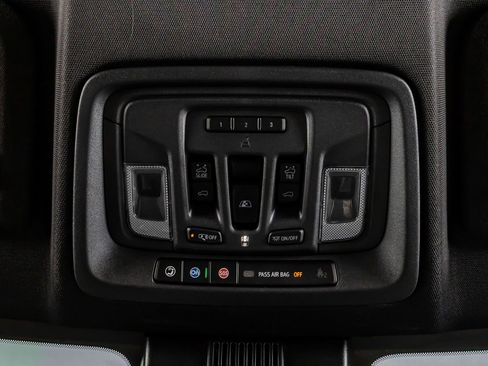 Used 2024 Chevrolet Silverado 2500 ZR2 w/ Technology Package image 29