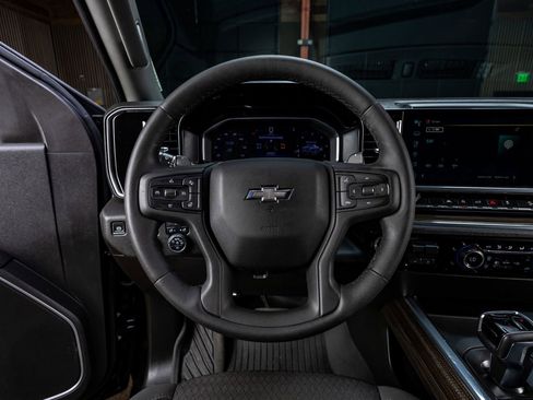 Used 2023 Chevrolet Silverado 1500 RST AWD/4WD image 18