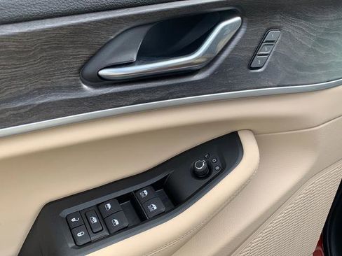 New 2025 Jeep Grand Cherokee Limited image 17