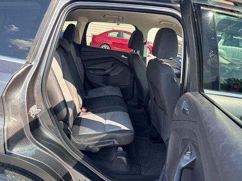 Used 2017 Ford Escape SE w/ Equipment Group 201A FWD image 12