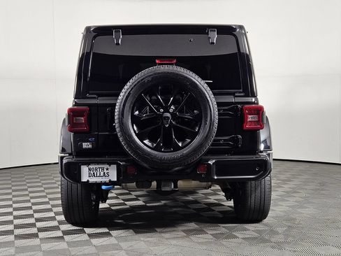 Used 2021 Jeep Wrangler Unlimited Sahara AWD/4WD image 4