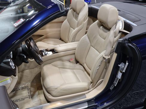 Used 2013 Mercedes-Benz SL 550 w/ Premium Pkg image 39