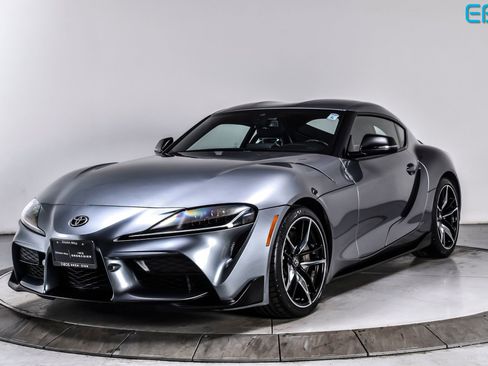 Used 2021 Toyota Supra RWD image 2
