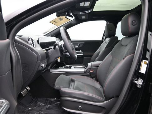 New 2025 Mercedes-Benz GLA 250 4MATIC image 23