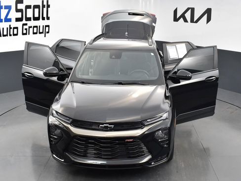Used 2023 Chevrolet TrailBlazer RS image 37