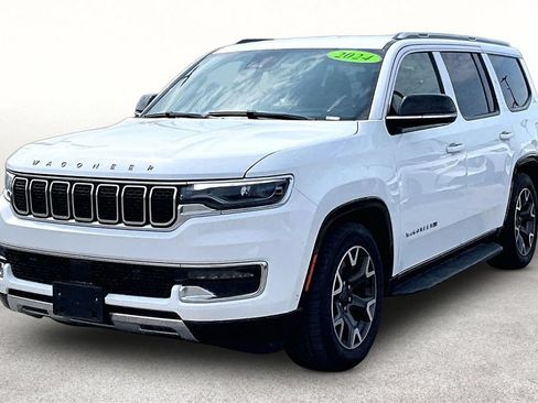 Used 2024 Jeep Wagoneer Series III w/ Flexible Seating Group AWD/4WD image 13