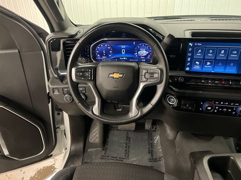 Certified 2024 Chevrolet Silverado 1500 LT w/ Z71 Off-Road Package AWD/4WD image 18