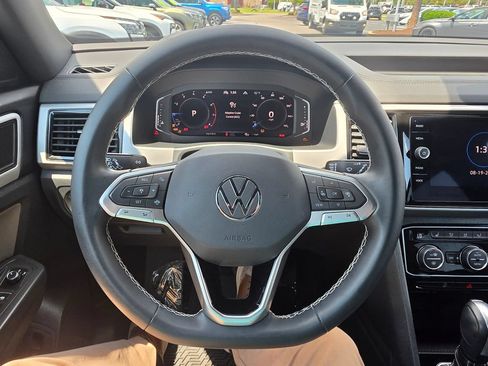 Used 2023 Volkswagen Atlas Cross Sport SE AWD/4WD image 19