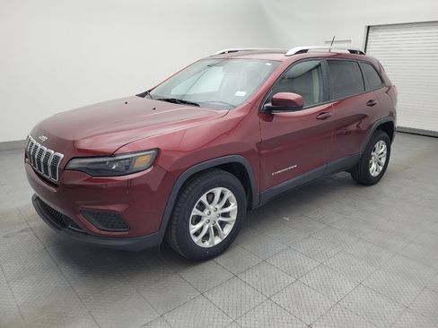 Used 2020 Jeep Cherokee Latitude FWD image 2