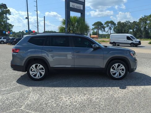 Used 2023 Volkswagen Atlas SE w/ Panoramic Sunroof Package FWD image 8