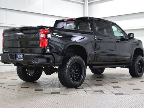 Used 2025 Chevrolet Silverado 1500 High Country w/ Midnight Edition AWD/4WD image 7