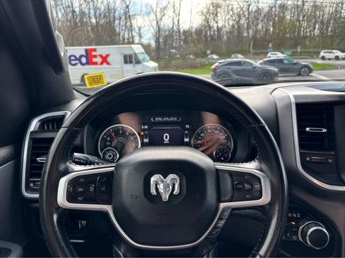 Used 2022 RAM 1500 Big Horn AWD/4WD image 14