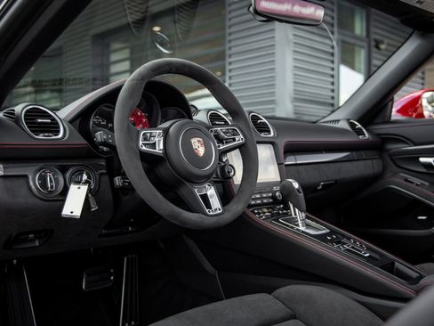 Certified 2025 Porsche 718 Boxster GTS image 4